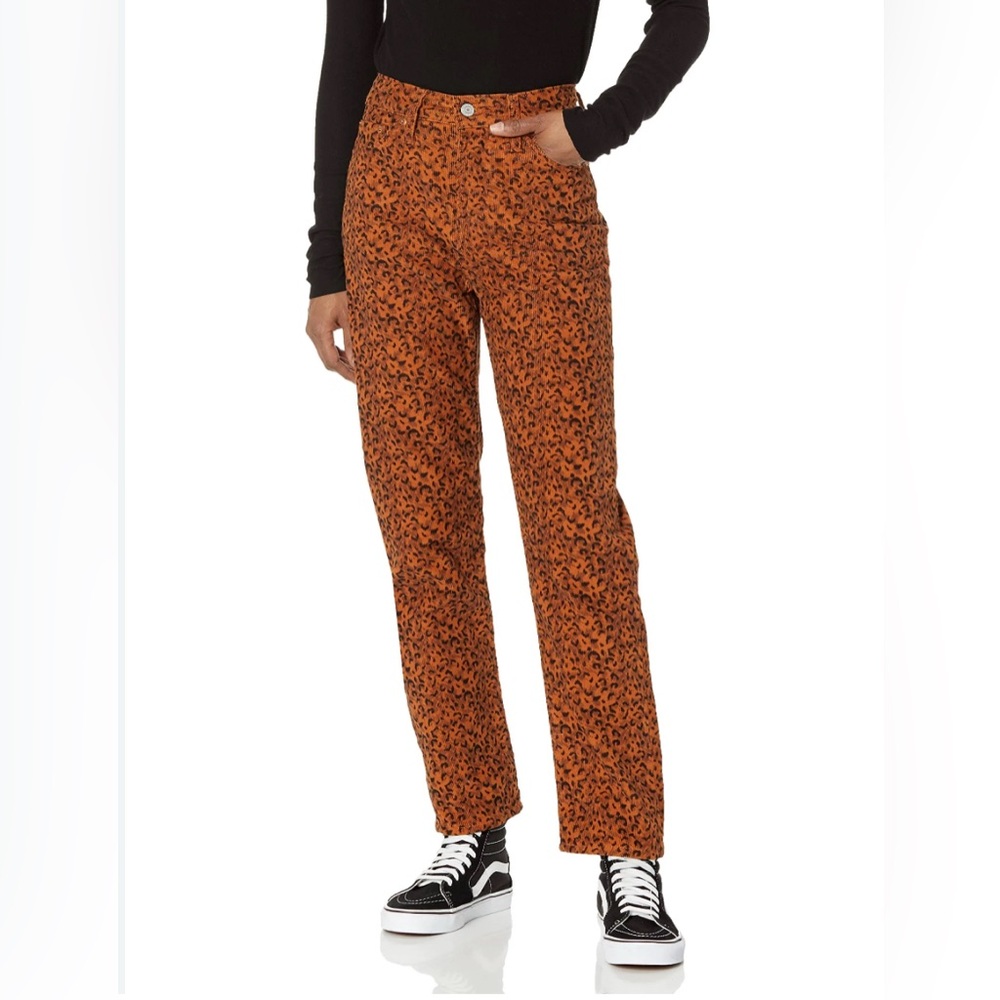LEVI’S || Wedgie Corduroy Cheetah Print Jeans. Sz. 31